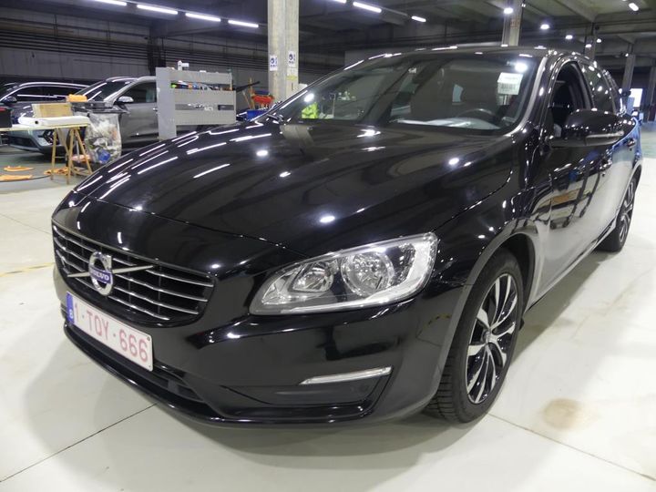 VOLVO V60 2018 yv1fw29l0j2395036