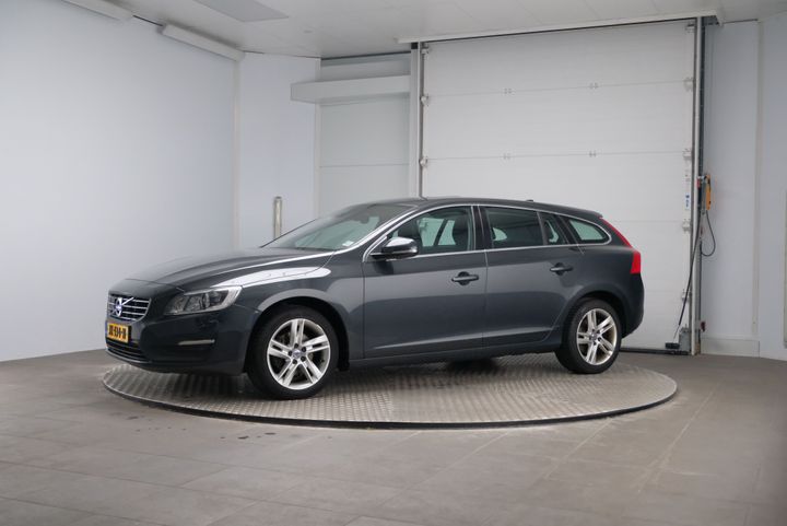 VOLVO V60 2016 yv1fw37l1g1323800