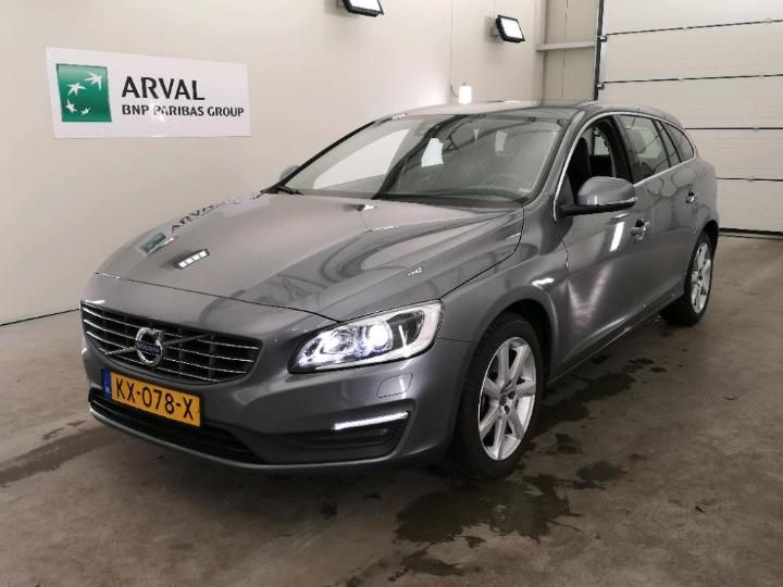 VOLVO V60 2017 yv1fw37l1h1351771