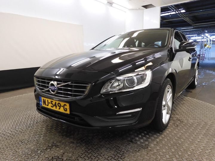 VOLVO V60 2017 yv1fw37l1h1361880