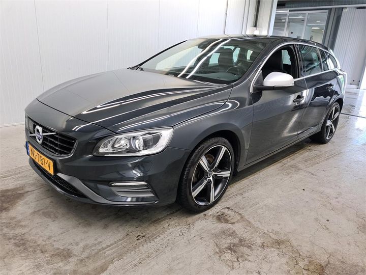 VOLVO V60 2017 yv1fw37l1h2370128