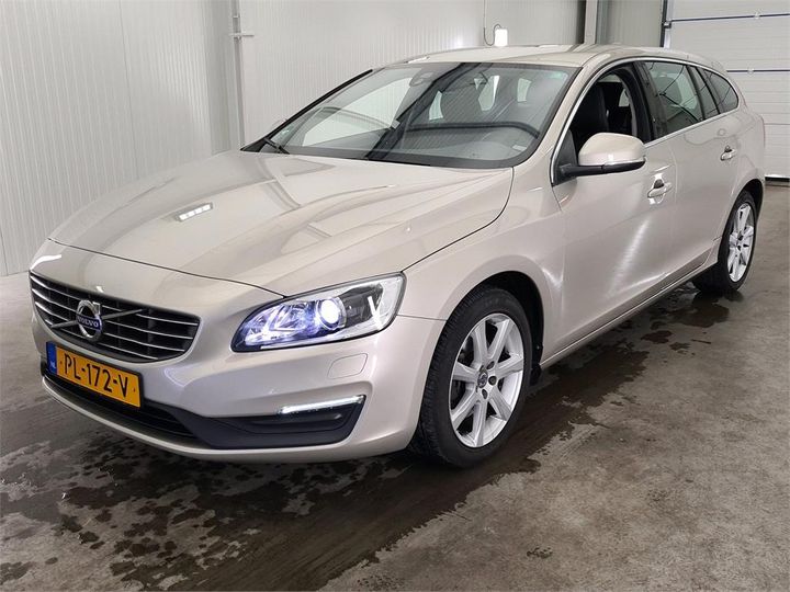 VOLVO V60 2017 yv1fw37l1j2378115