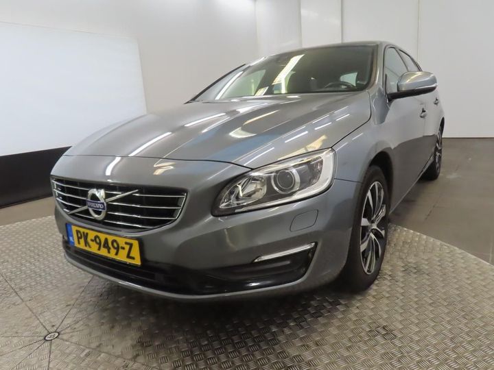 VOLVO V60 2017 yv1fw37l1j2378613