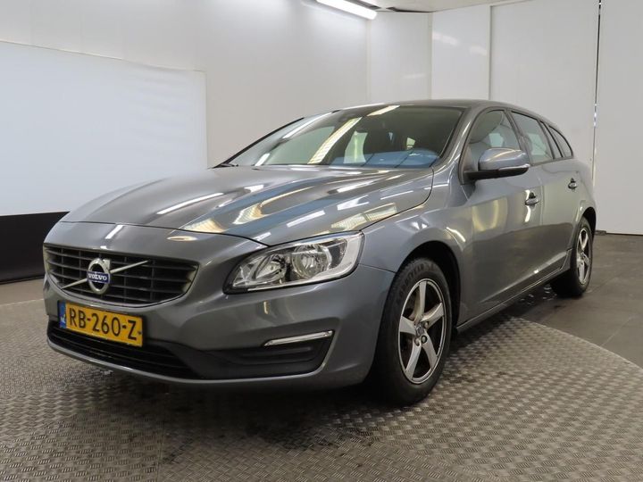 VOLVO V60 2017 yv1fw37l1j2385193