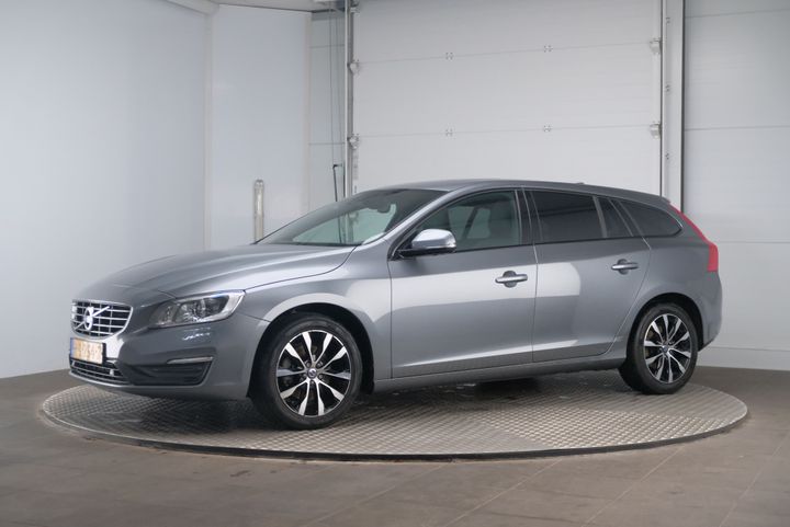 VOLVO V60 2017 yv1fw37l1j2388426