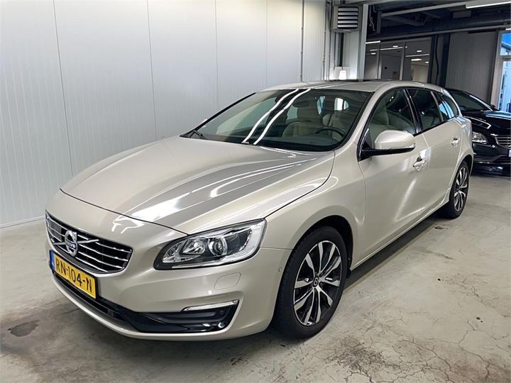 VOLVO V60 2018 yv1fw37l1j2391551