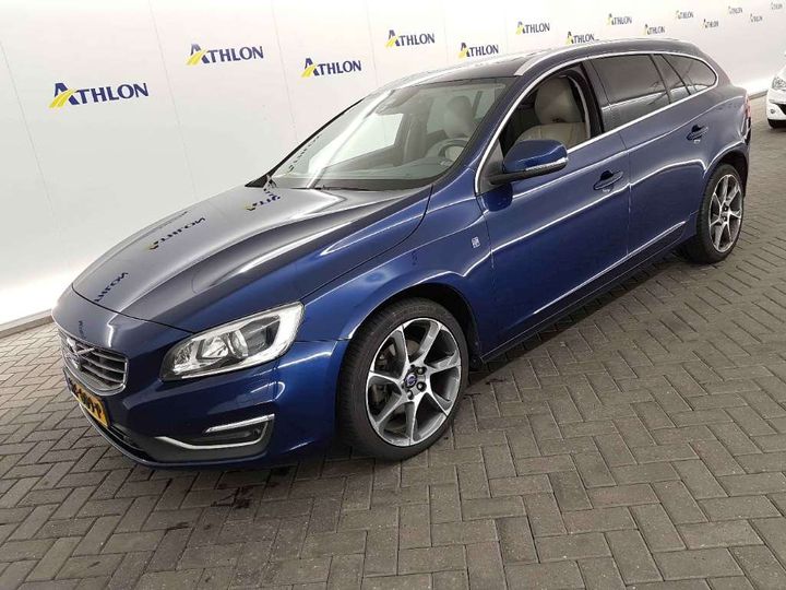 VOLVO V60 2015 yv1fw41l0g1298381