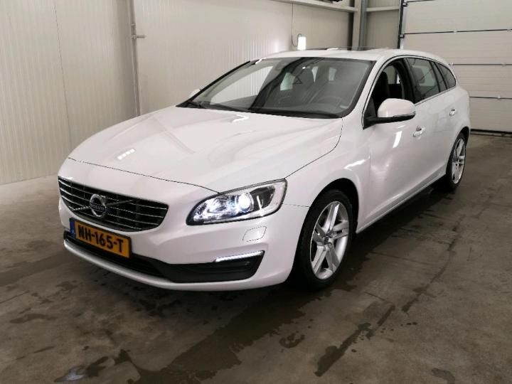 VOLVO V60 2017 yv1fw41l0h1362031