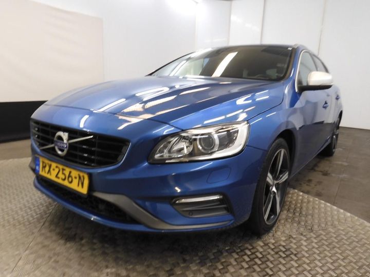 VOLVO V60 2018 yv1fw41l0j2398042