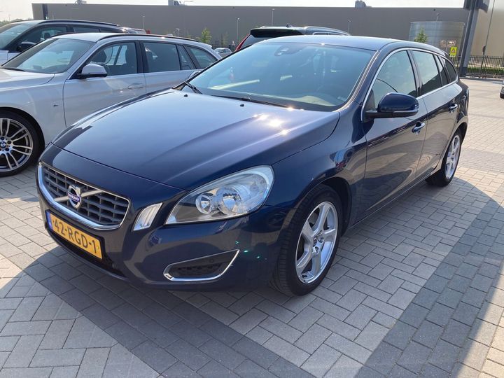 VOLVO V60 2011 yv1fw445bb1031328