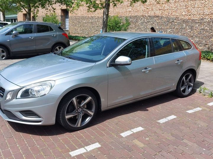 VOLVO V60 2013 yv1fw45hbd1116108