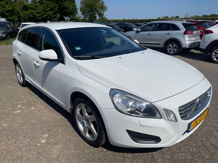 VOLVO V60 2012 yv1fw485bc1063741