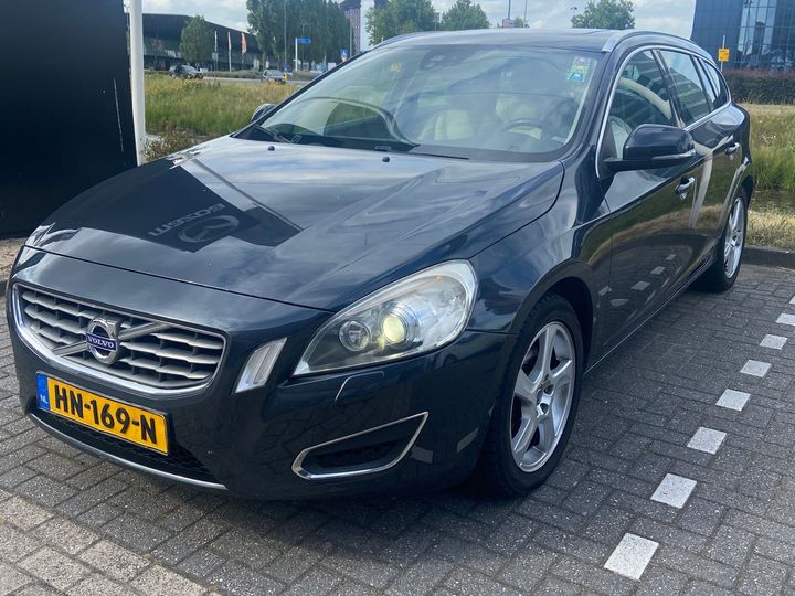 VOLVO V60 2011 yv1fw5251b1024365