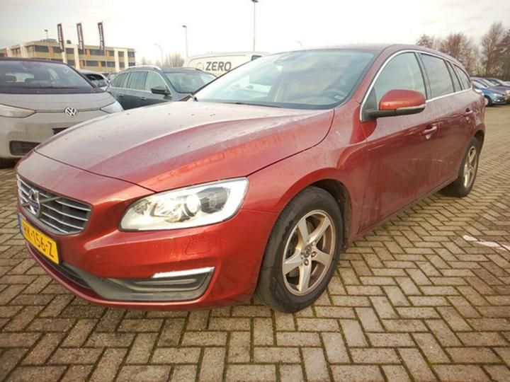 VOLVO V60 2015 yv1fw7481g1309426