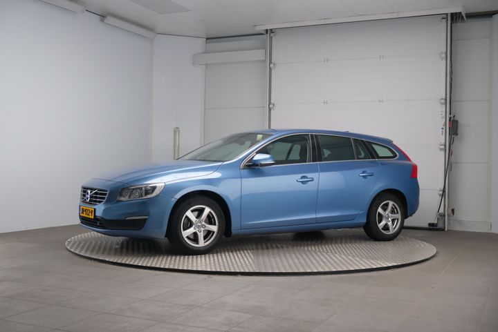 VOLVO V60 2016 yv1fw7481g1321389