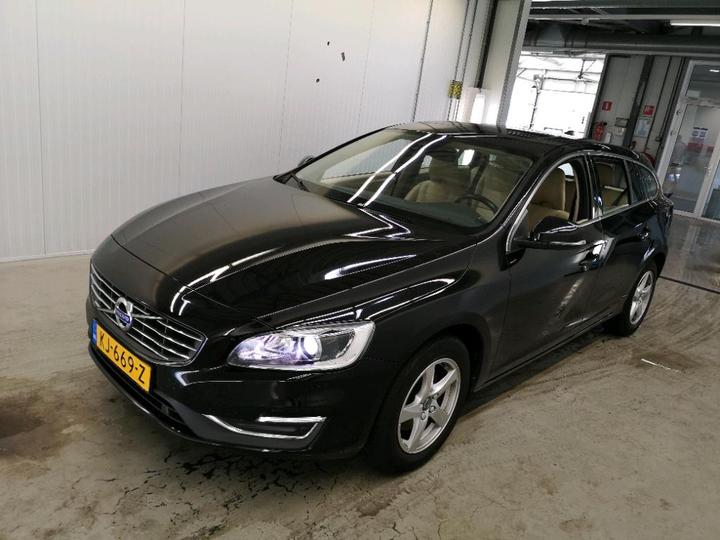 VOLVO V60 2016 yv1fw7481h1343516