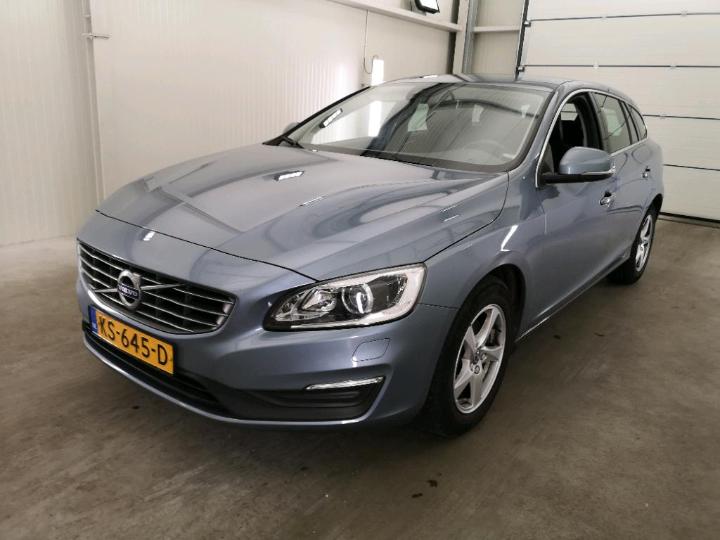 VOLVO V60 2016 yv1fw7481h1349178