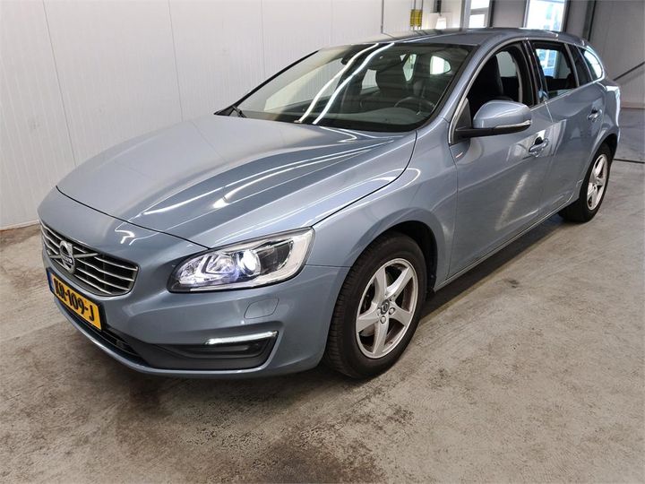 VOLVO V60 2016 yv1fw7481h1349194