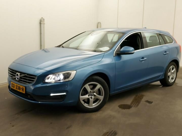 VOLVO V60 2016 yv1fw7481h1350422