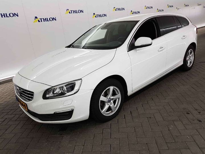 VOLVO V60 2016 yv1fw7481h1351652