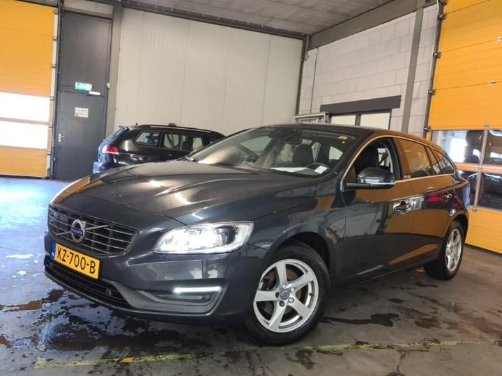 VOLVO V60 2017 yv1fw7481h1352753