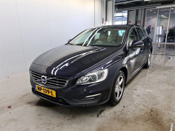 VOLVO V60 2017 yv1fw7481h1361437