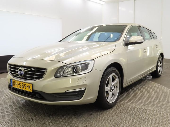 VOLVO V60 2017 yv1fw7481h1361602