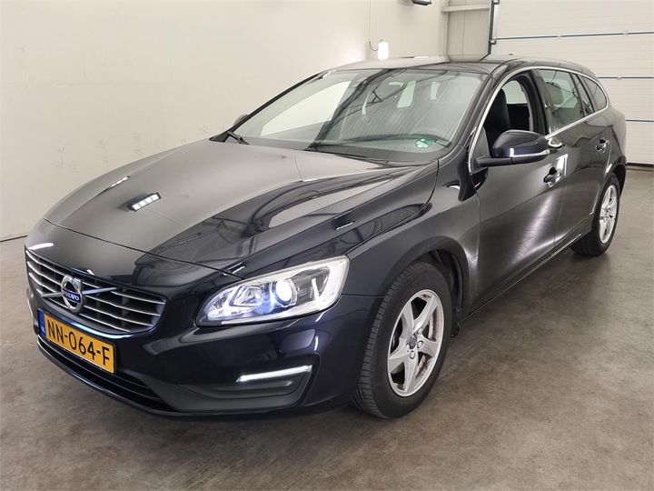 VOLVO V60 2017 yv1fw7481h1364842