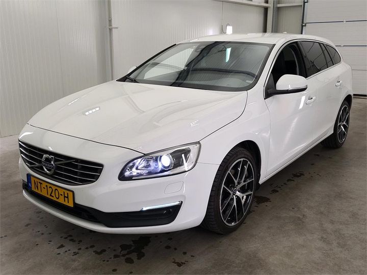 VOLVO V60 2017 yv1fw7481h1368417