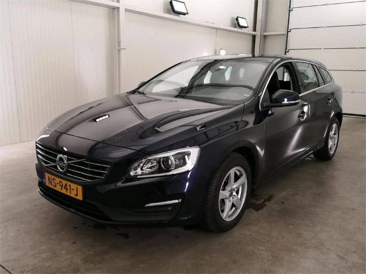 VOLVO V60 2017 yv1fw7481h1370477