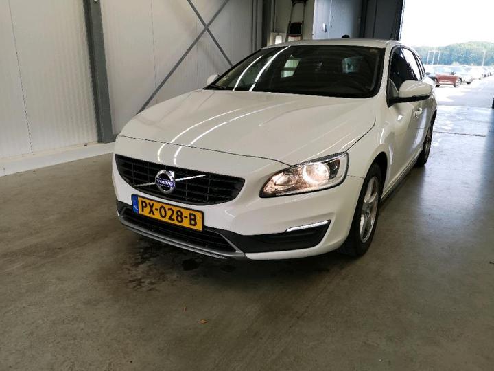 VOLVO V60 2017 yv1fw7481j2383258