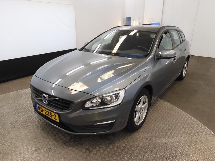 VOLVO V60 2017 yv1fw7481j2385813