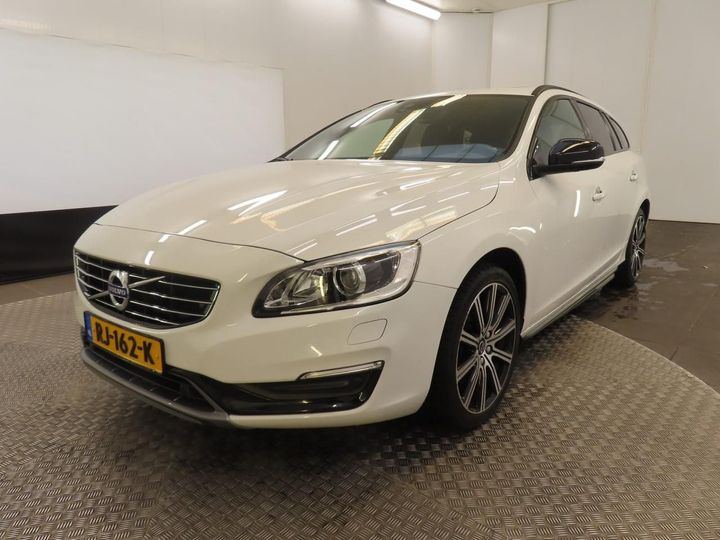 VOLVO V60 2017 yv1fw7481j2388147