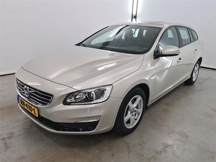 VOLVO V60 2017 yv1fw7481j2389011