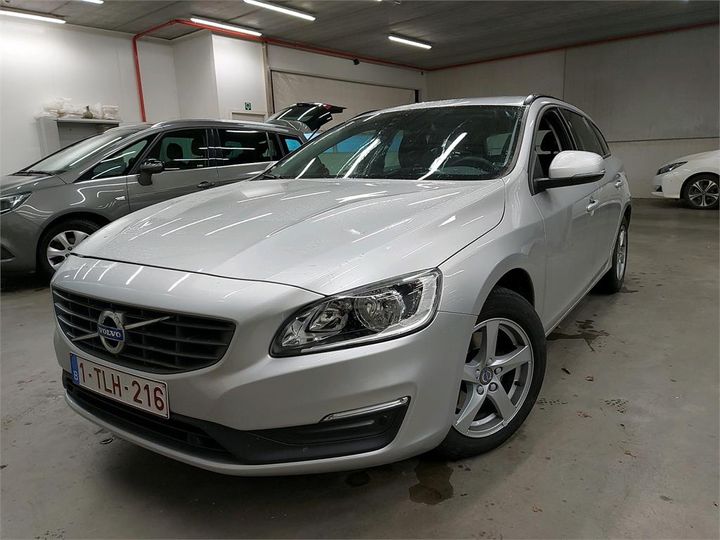 VOLVO V60 2017 yv1fw7481j2389359