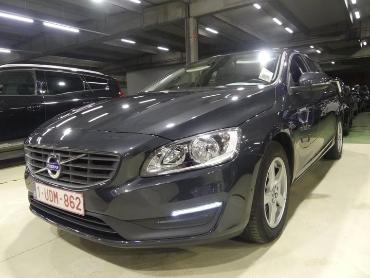 VOLVO V60 2018 yv1fw7481j2404604