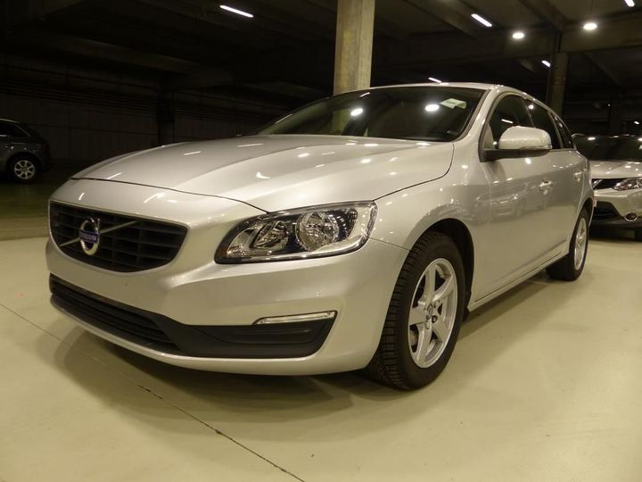 VOLVO V60 2016 yv1fw74c1g1315010