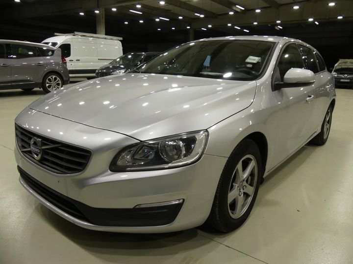 VOLVO V60 2016 yv1fw74c1g1315348