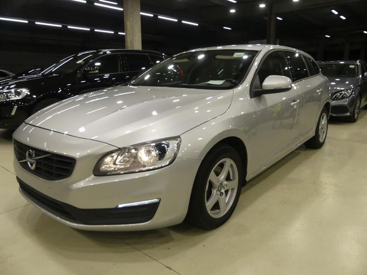 VOLVO V60 2016 yv1fw74c1g1315619