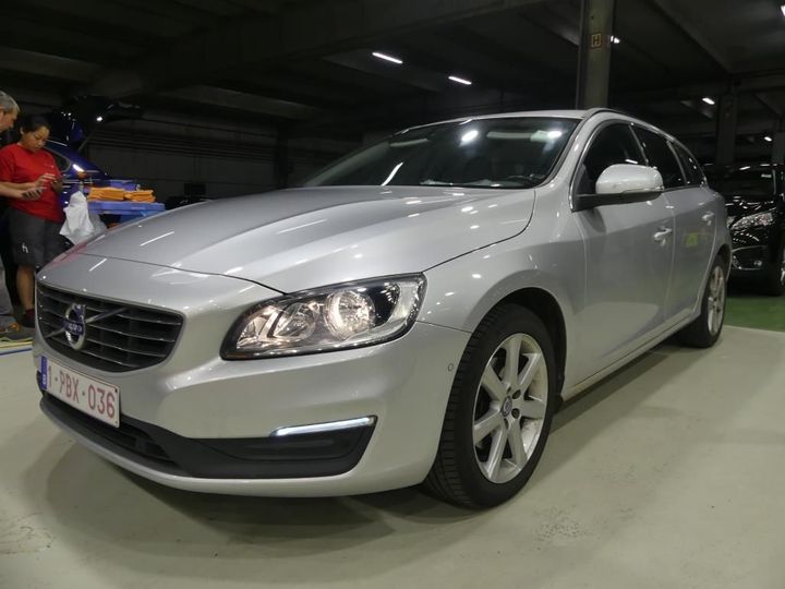 VOLVO V60 2016 yv1fw74c1h1331151