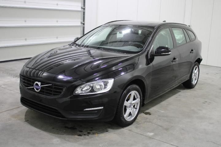 VOLVO V60 ESTATE 2017 yv1fw74c1h1356879