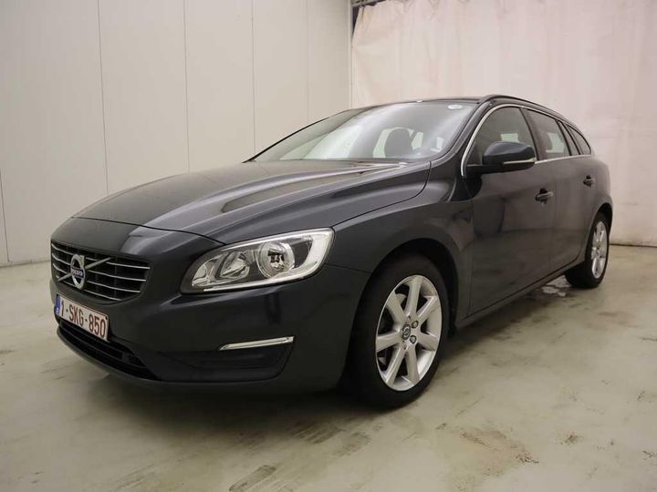 VOLVO V60 2017 yv1fw74c1j2376385