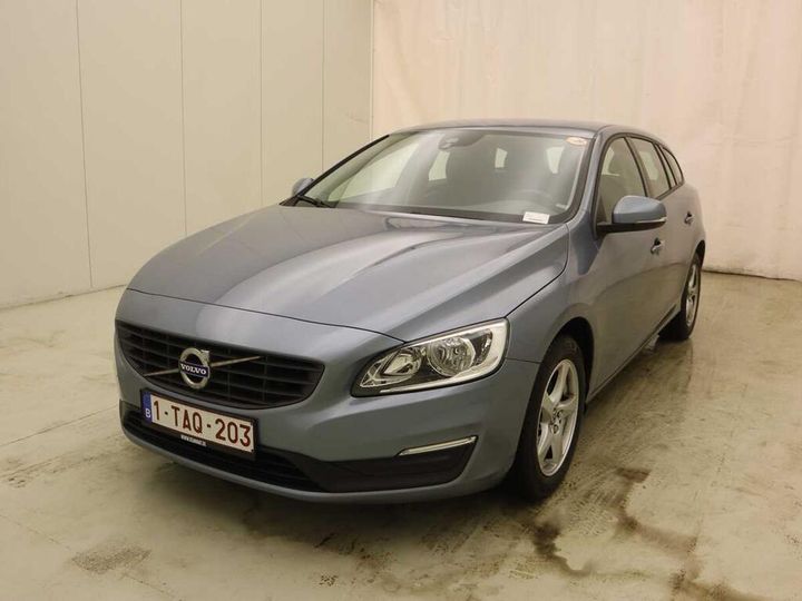 VOLVO V60 2017 yv1fw74c1j2381185