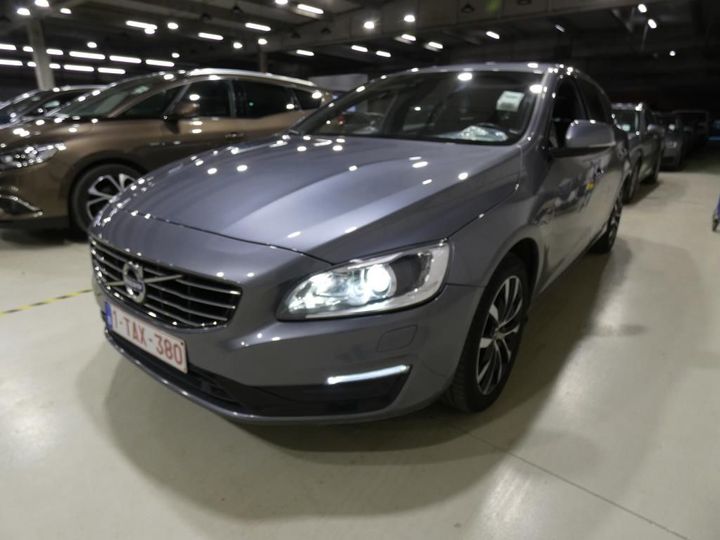 VOLVO V60 2017 yv1fw74c1j2381222