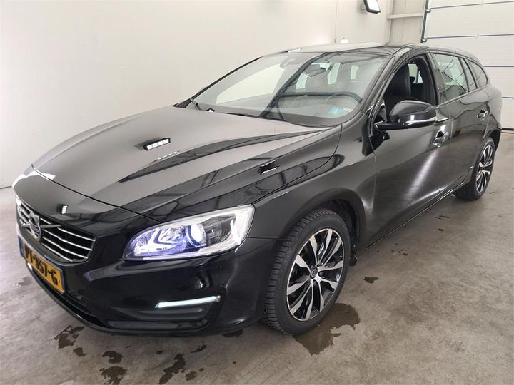 VOLVO V60 2017 yv1fw74c1j2381531