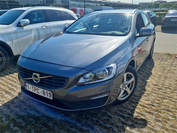 VOLVO V60 2018 yv1fw74c1j2383428