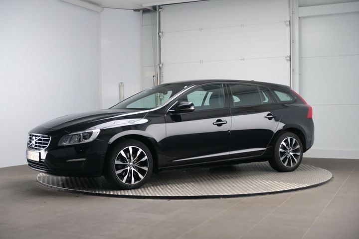 VOLVO V60 2017 yv1fw74c1j2387299