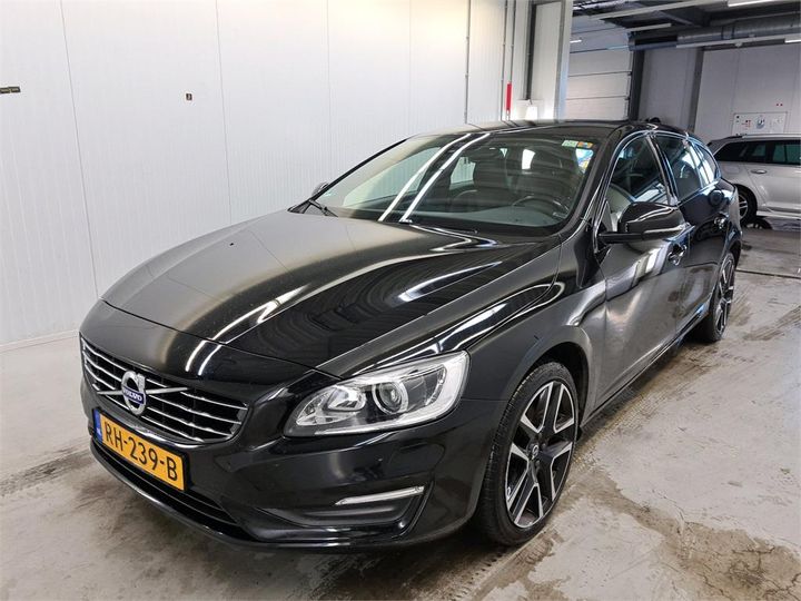 VOLVO V60 2017 yv1fw74c1j2389090