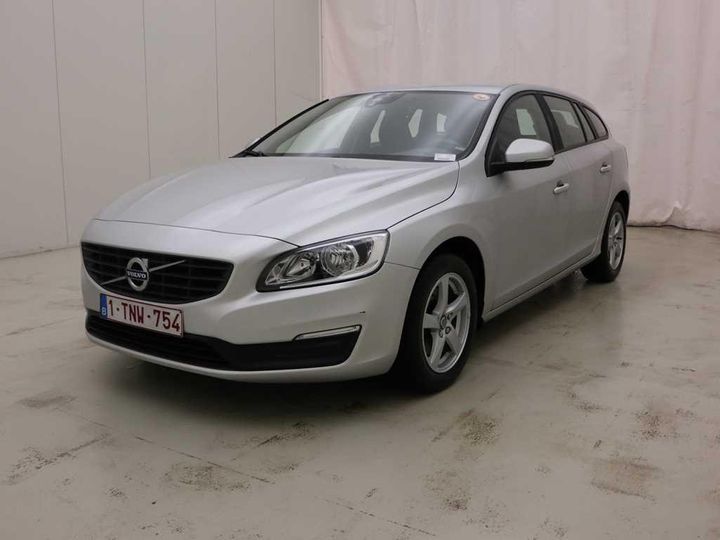 VOLVO V60 2018 yv1fw74c1j2390647