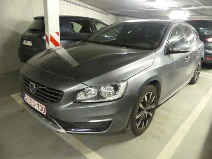 VOLVO V60 ESTATE 2018 yv1fw74c1j2390903